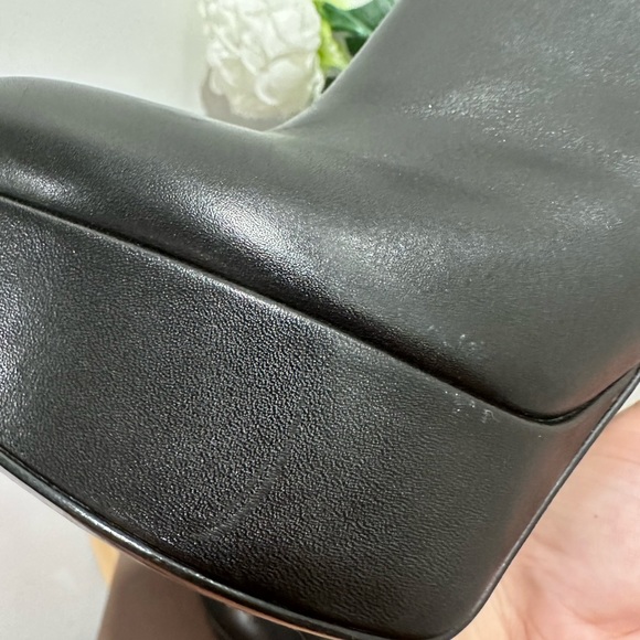 Louis Vuitton Boots - Picture 7 of 14